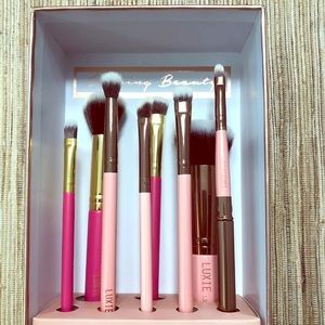 8 Luxie Brushes